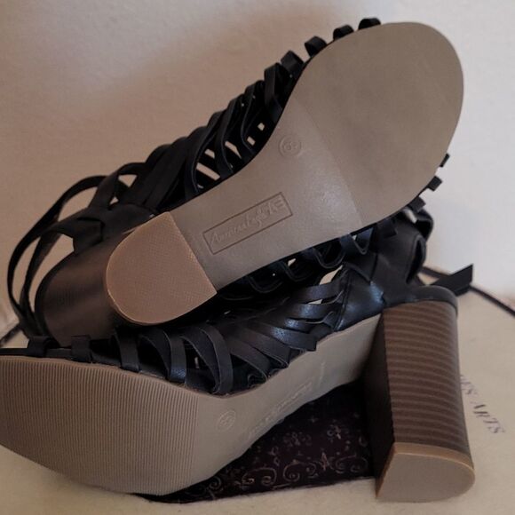 American Eagle Galdiator Style Shoes - Picture 9 of 13